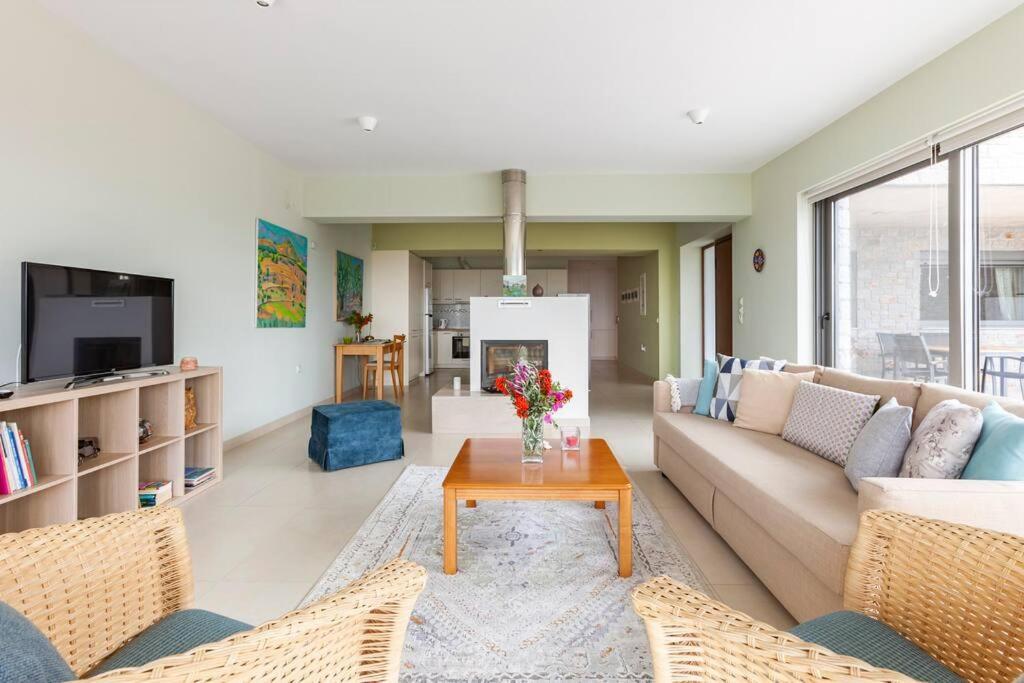 Nafplio, Hill With An Amazing View Apartment Luaran gambar
